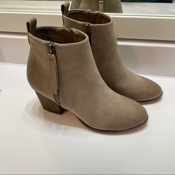 ARider Girl Stacked Leather Heel - Picture 4 of 5